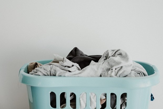 How to Clean a Messy House When You're Overwhelmed 