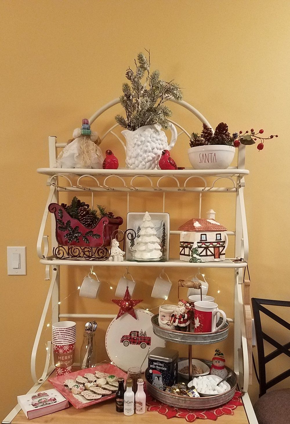 hot cocoa bar ideas 5 1 e1714695012412