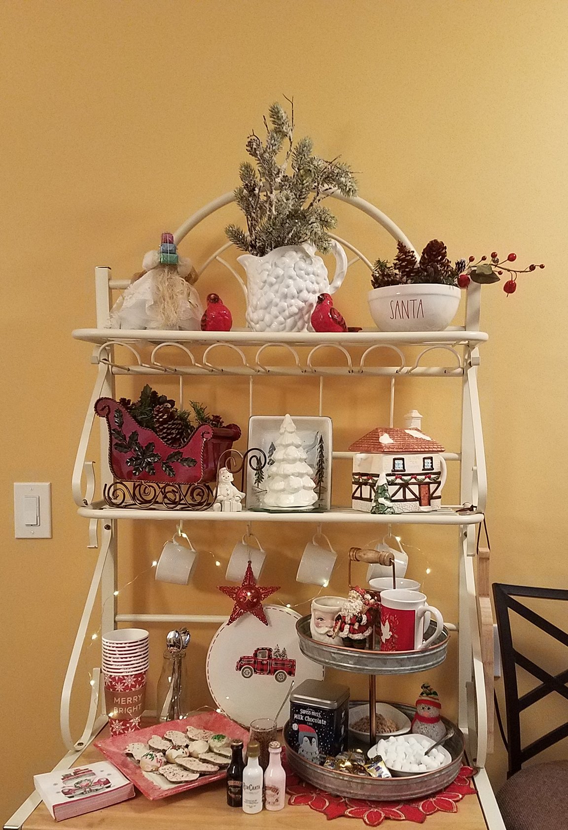 Christmas hot cocoa bar