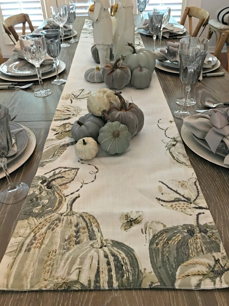 Thanksgiving dinner table setting ideas