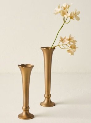 vase brass