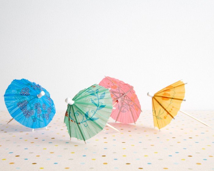 cupcake liner paper crafts - drink umbrellas