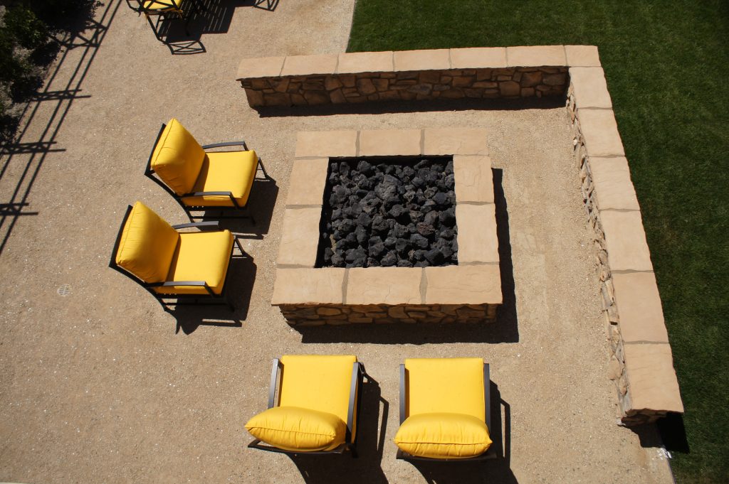 build a stone fire pit