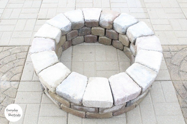 build a stone fire pit