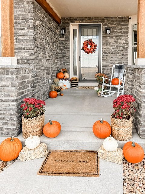 Decorate a small front porch for fall