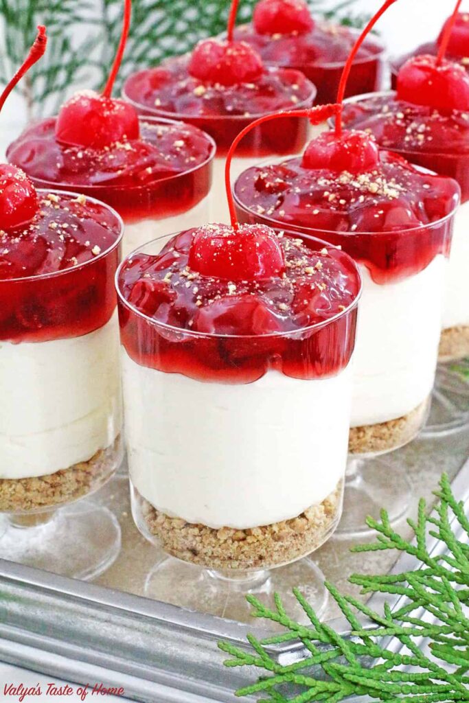 No-Bake​​ Patriotic Dessert Parfaits